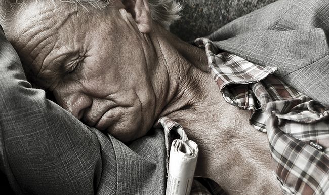 old man sleepingtn 